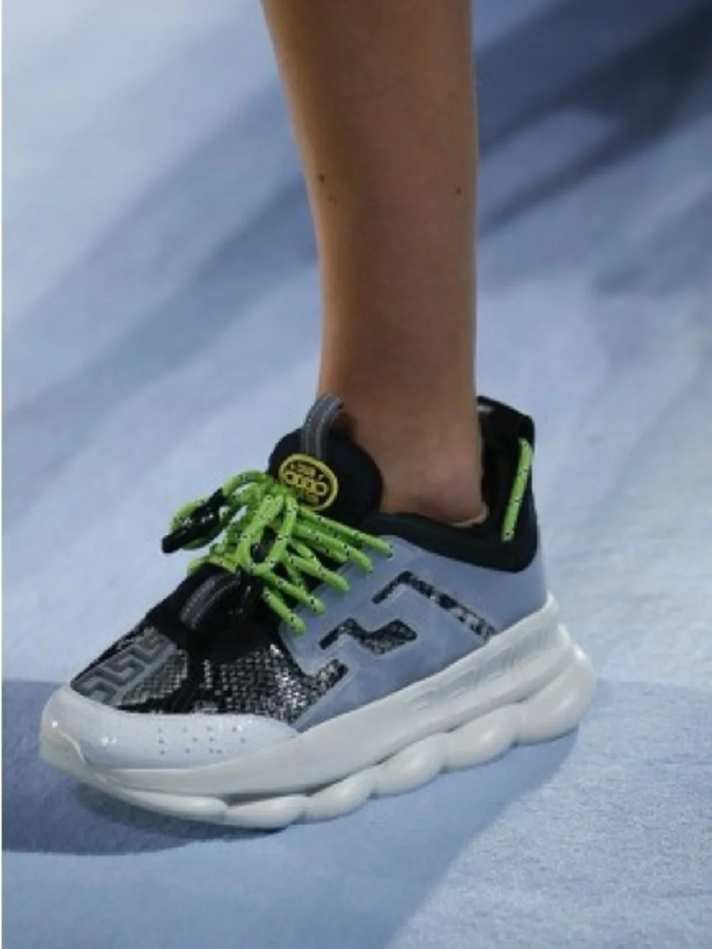 Versace chain reaction